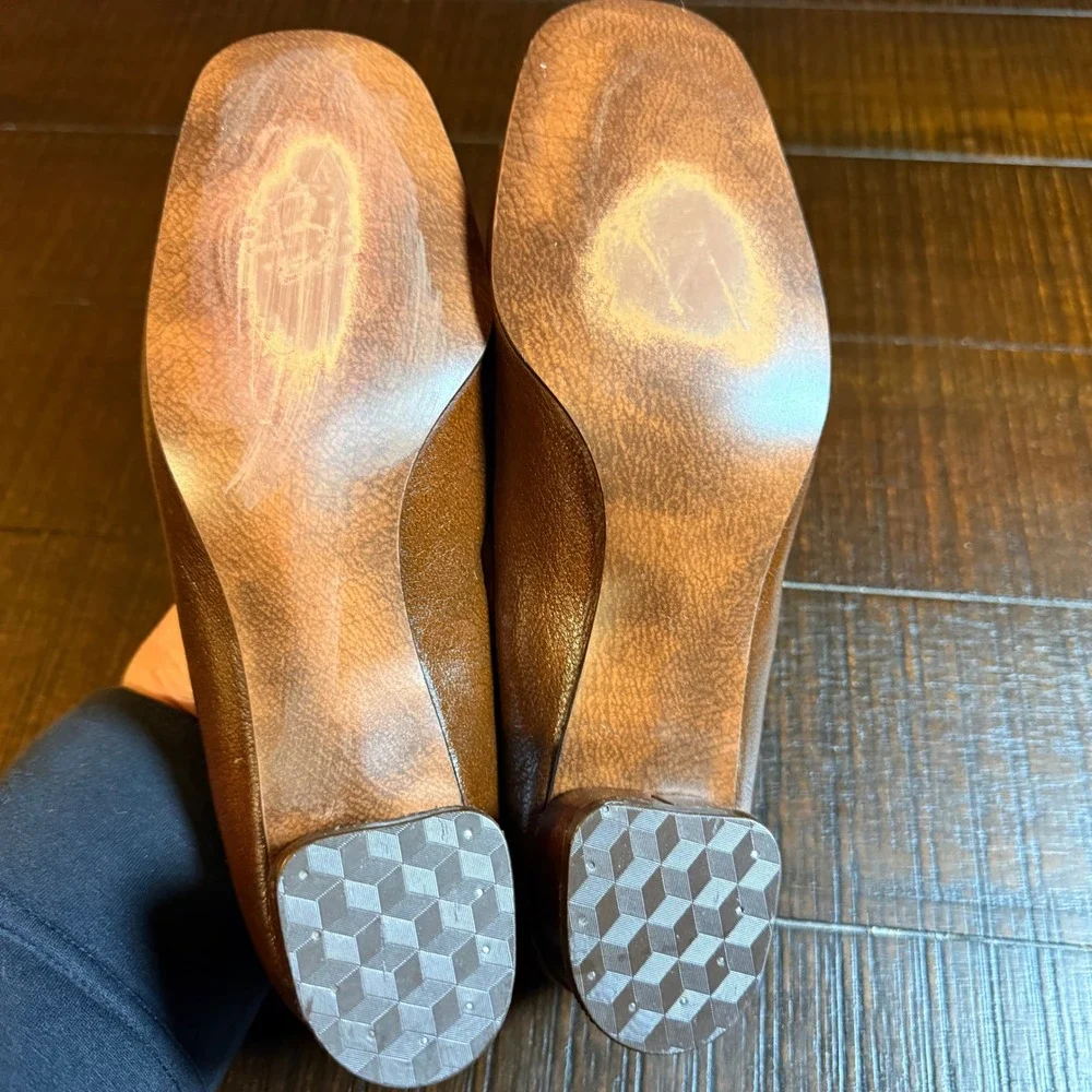 Naturalizer Brown Two Tone Leather Block Vintage Heel Pumps Square Toe 6.5 AA/B